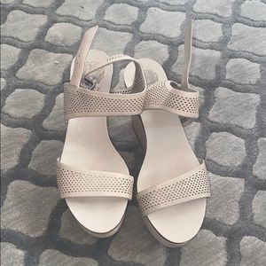 Vince Camuto Wedges